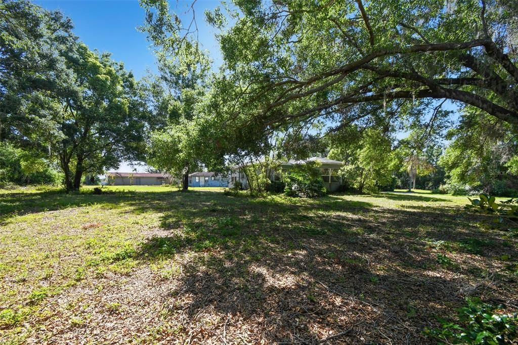 合同活跃: $725,000 (5 贝兹, 4 浴室, 4752 平方英尺)