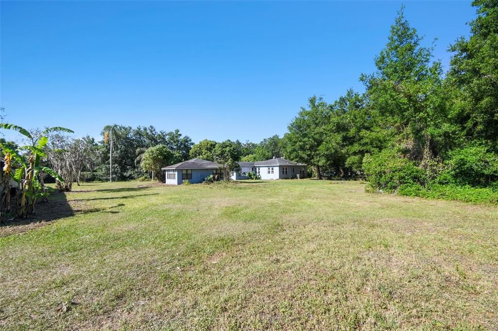 合同活跃: $725,000 (5 贝兹, 4 浴室, 4752 平方英尺)