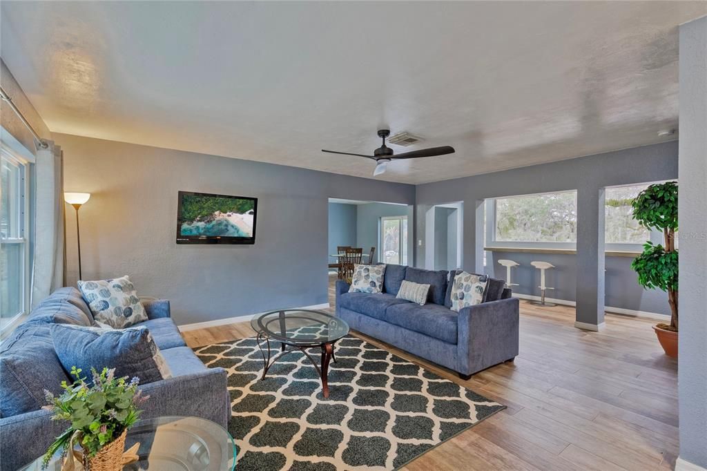 For Rent: $3,000 (3 beds, 2 baths, 1806 Square Feet)