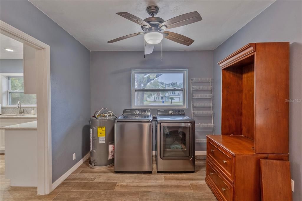 For Rent: $3,000 (3 beds, 2 baths, 1806 Square Feet)