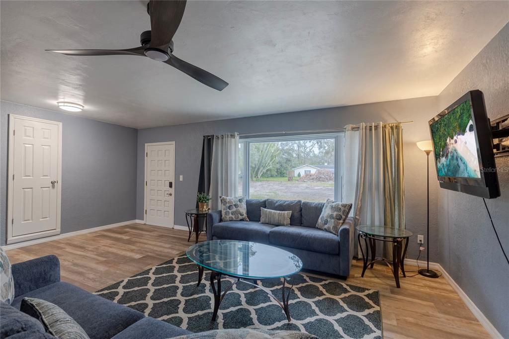 For Rent: $3,000 (3 beds, 2 baths, 1806 Square Feet)