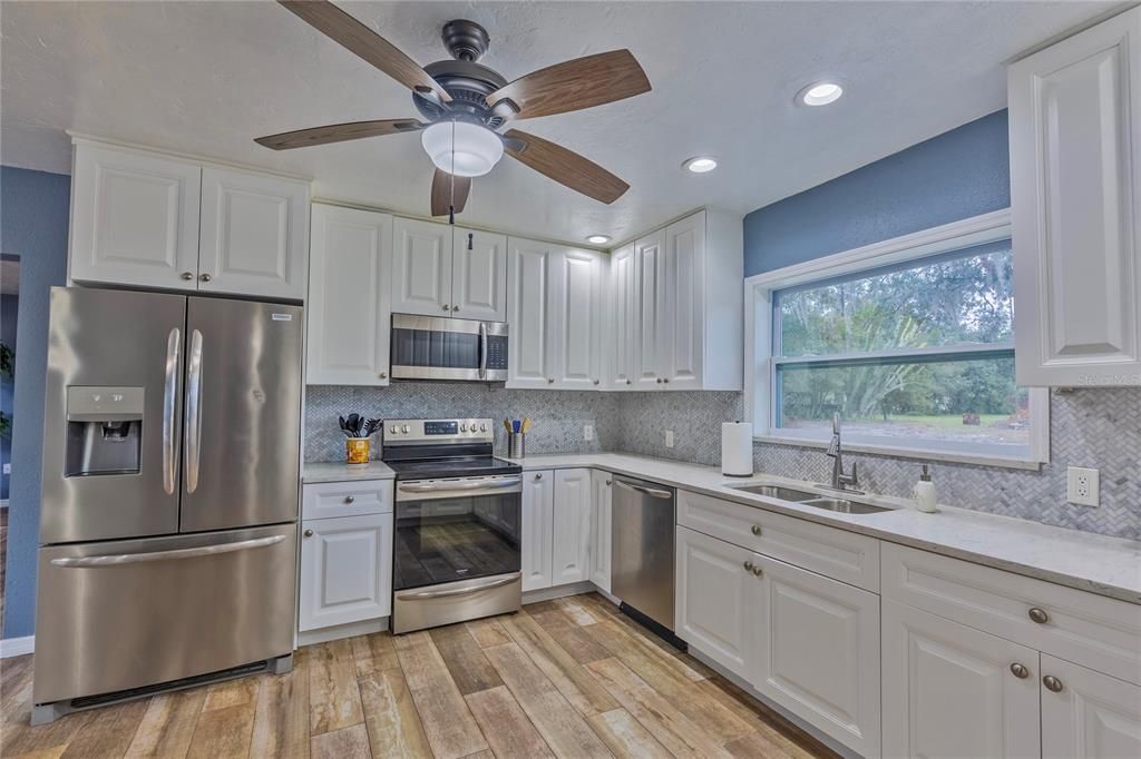 For Rent: $3,000 (3 beds, 2 baths, 1806 Square Feet)