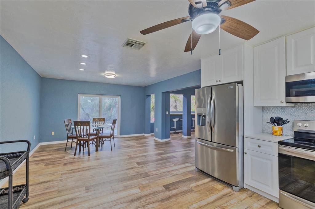 For Rent: $3,000 (3 beds, 2 baths, 1806 Square Feet)