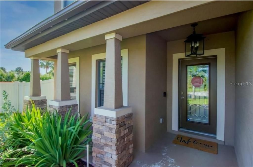 For Rent: $3,900 (5 beds, 3 baths, 3071 Square Feet)