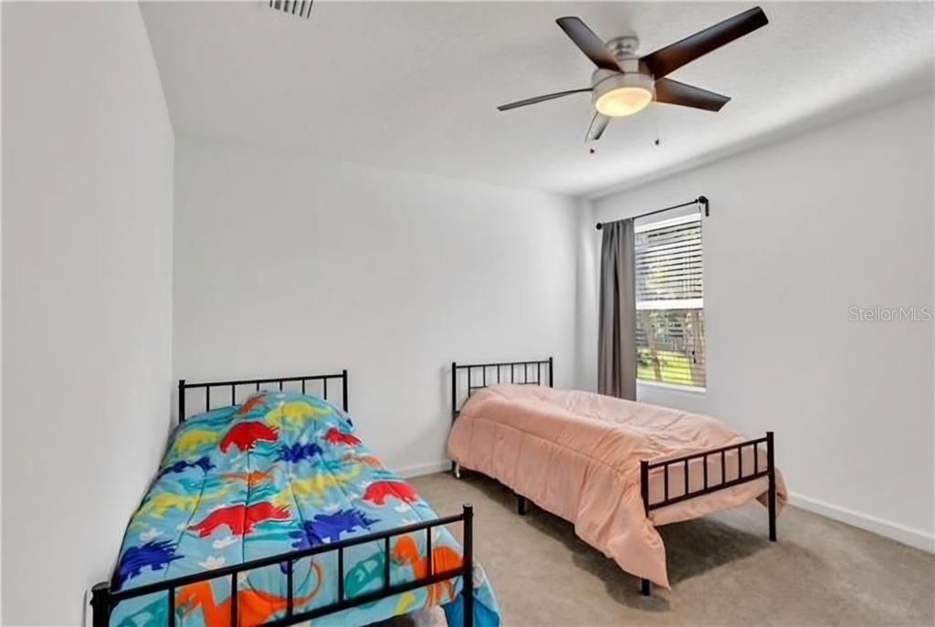 For Rent: $3,900 (5 beds, 3 baths, 3071 Square Feet)