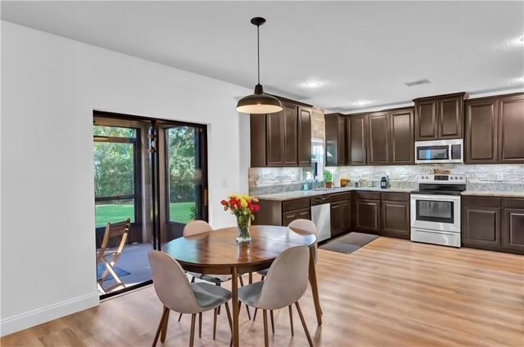 For Rent: $3,900 (5 beds, 3 baths, 3071 Square Feet)