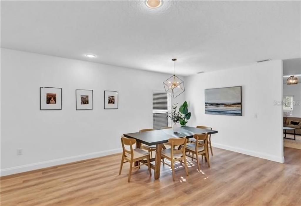 For Rent: $3,900 (5 beds, 3 baths, 3071 Square Feet)