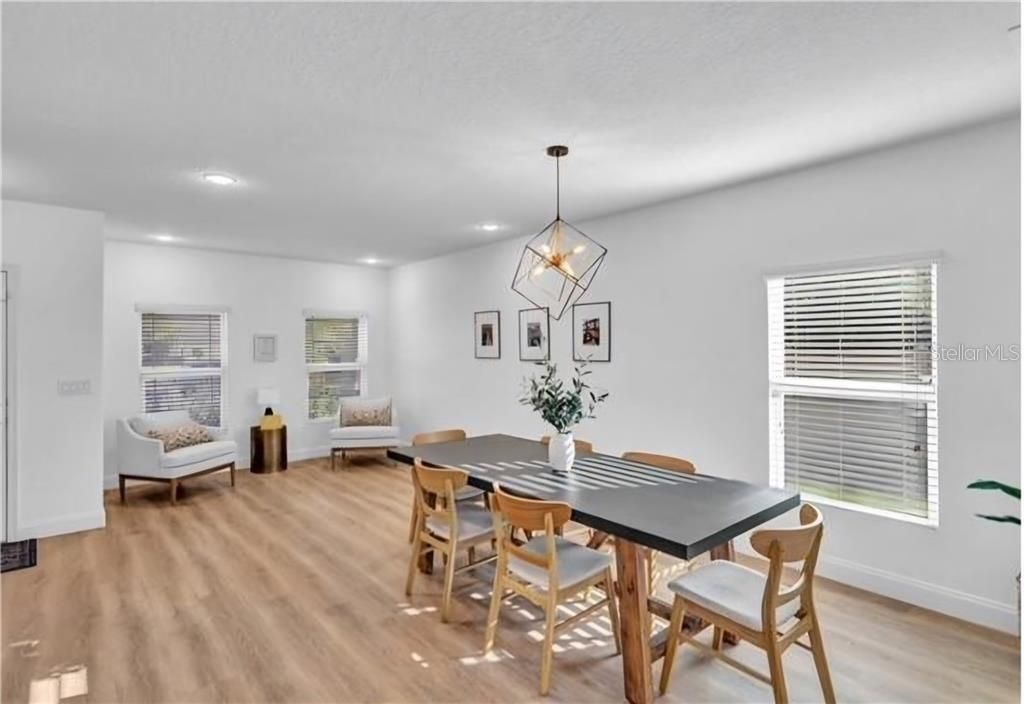 For Rent: $3,900 (5 beds, 3 baths, 3071 Square Feet)