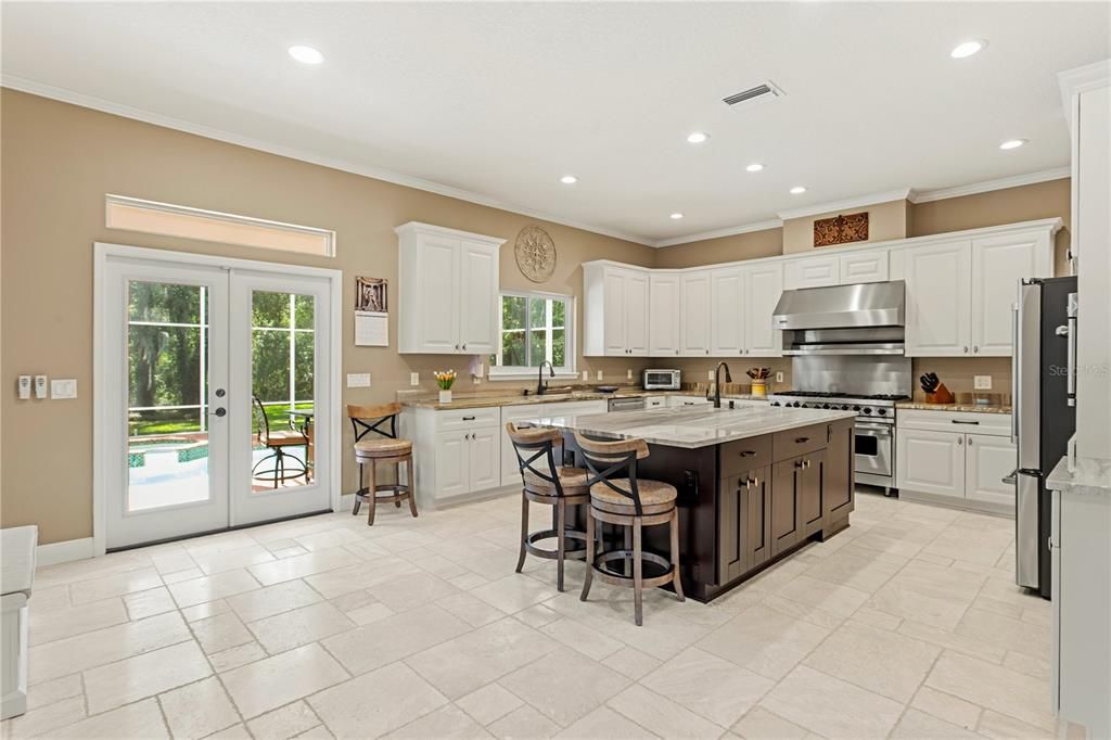 待售: $1,150,000 (5 贝兹, 5 浴室, 4653 平方英尺)