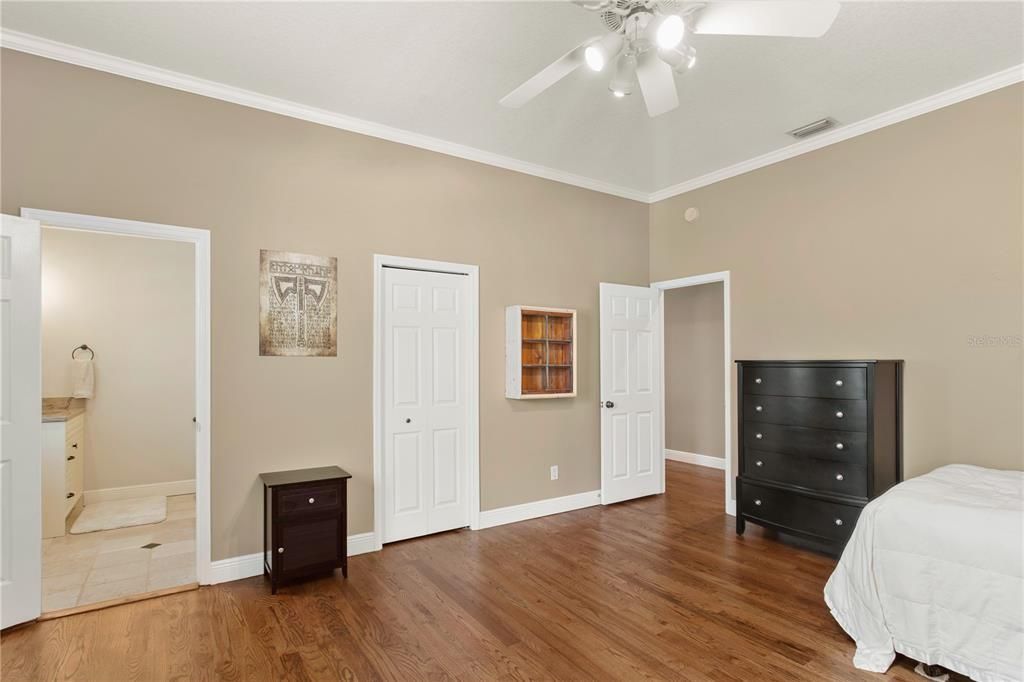 待售: $1,150,000 (5 贝兹, 5 浴室, 4653 平方英尺)