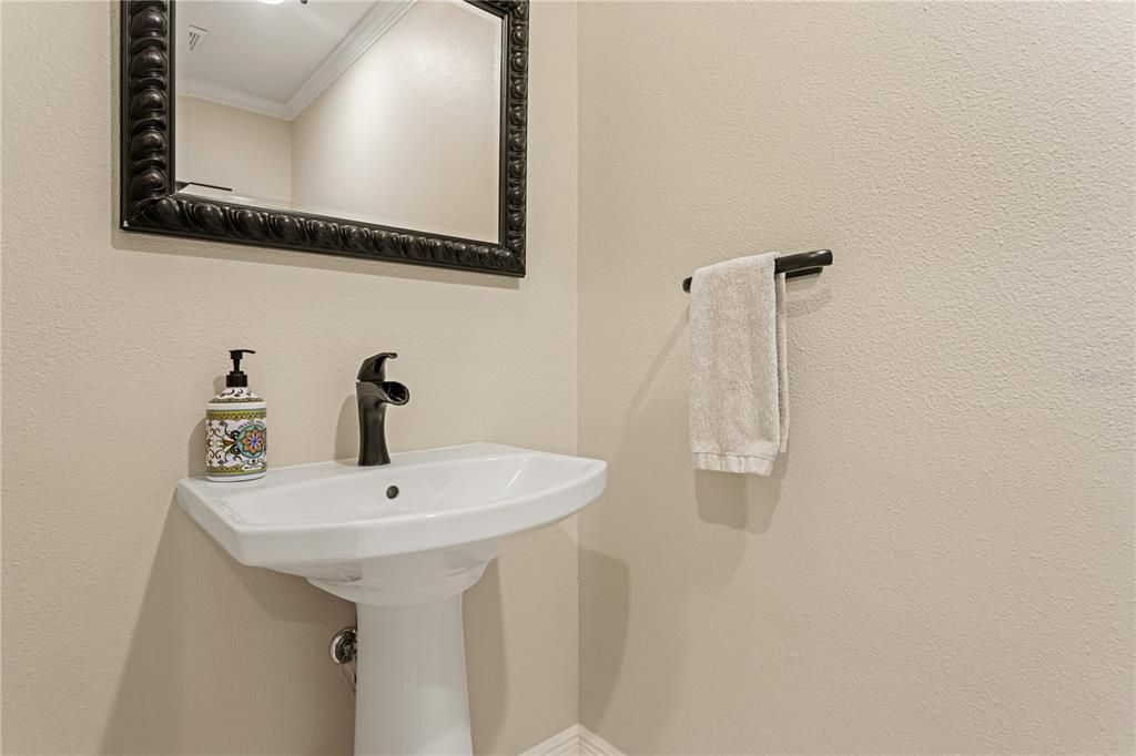 待售: $1,150,000 (5 贝兹, 5 浴室, 4653 平方英尺)