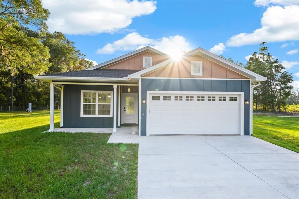 Recently Sold: $320,000 (3 beds, 2 baths, 1470 Square Feet)