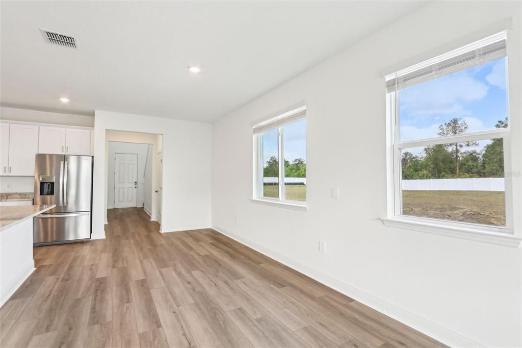 En Venta: $412,000 (4 camas, 2 baños, 2054 Pies cuadrados)