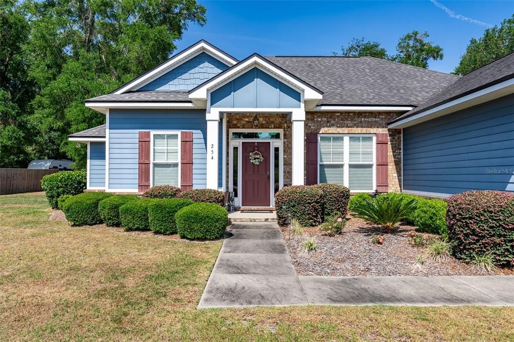 Recently Sold: $399,000 (4 beds, 2 baths, 1892 Square Feet)