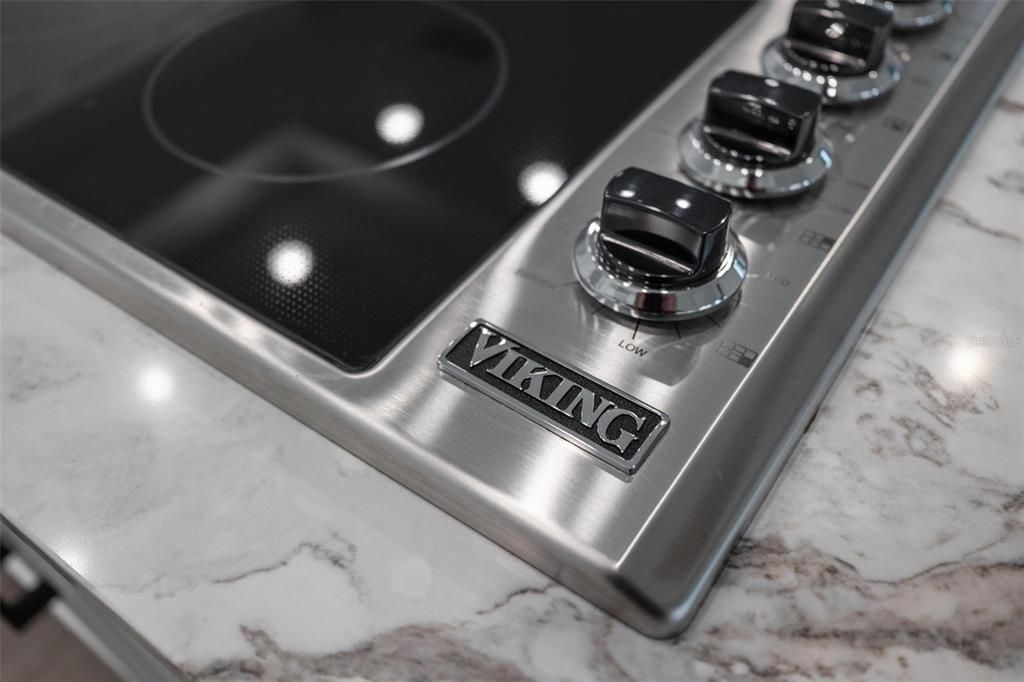 На продажу: $3,275,000 (3 спален, 4 ванн, 4577 Квадратных фут)