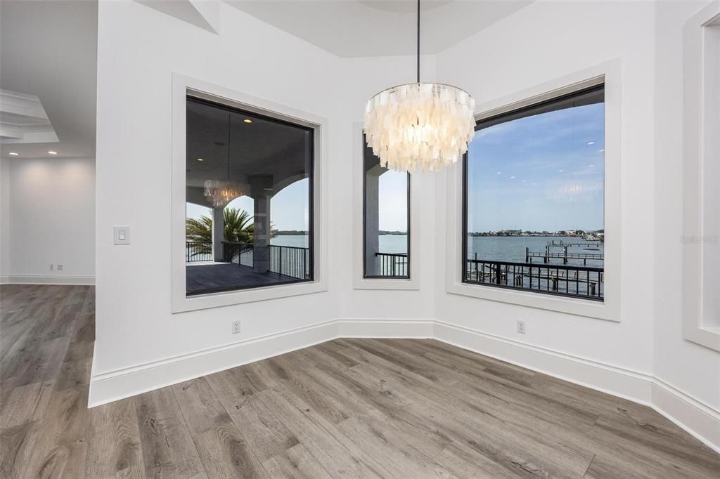 На продажу: $3,275,000 (3 спален, 4 ванн, 4577 Квадратных фут)