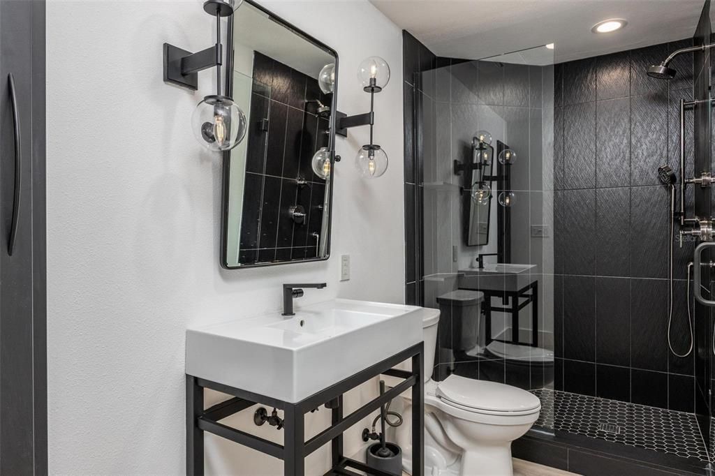 На продажу: $3,275,000 (3 спален, 4 ванн, 4577 Квадратных фут)