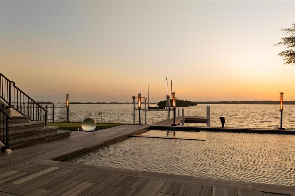 На продажу: $3,275,000 (3 спален, 4 ванн, 4577 Квадратных фут)