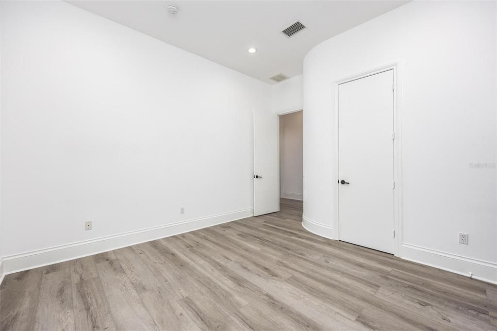 На продажу: $3,275,000 (3 спален, 4 ванн, 4577 Квадратных фут)