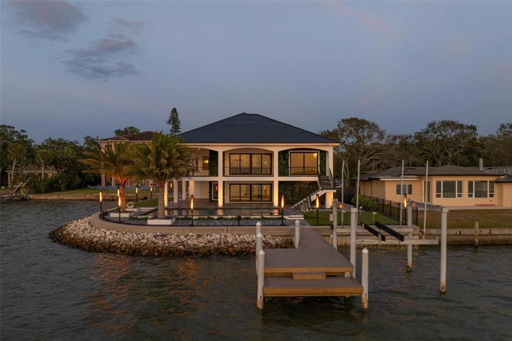 На продажу: $3,275,000 (3 спален, 4 ванн, 4577 Квадратных фут)