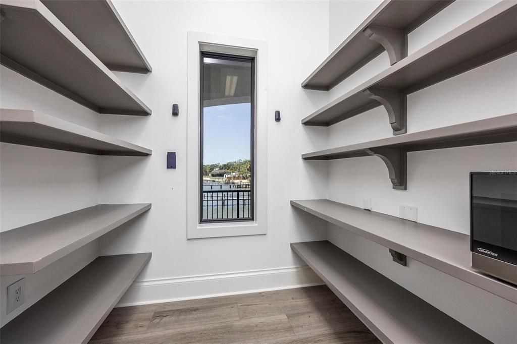 На продажу: $3,275,000 (3 спален, 4 ванн, 4577 Квадратных фут)