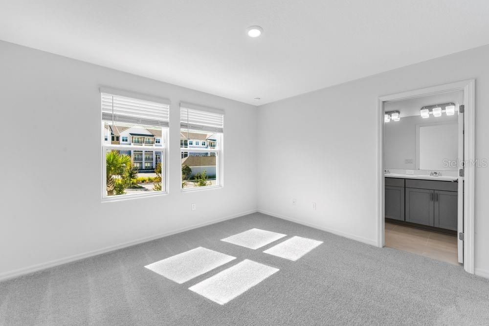 For Sale: $299,000 (3 beds, 2 baths, 1373 Square Feet)