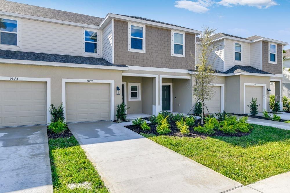 For Sale: $299,000 (3 beds, 2 baths, 1373 Square Feet)