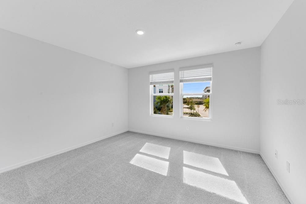 For Sale: $299,000 (3 beds, 2 baths, 1373 Square Feet)