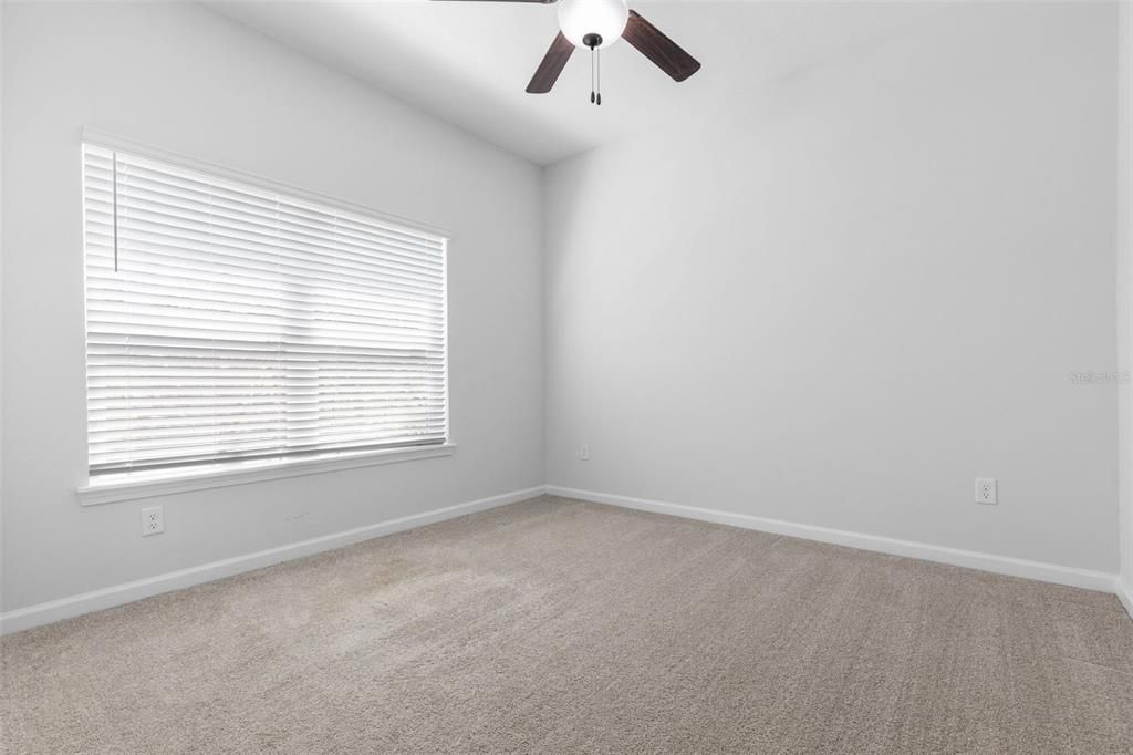 Под контрактом: $409,900 (5 спален, 2 ванн, 2208 Квадратных фут)