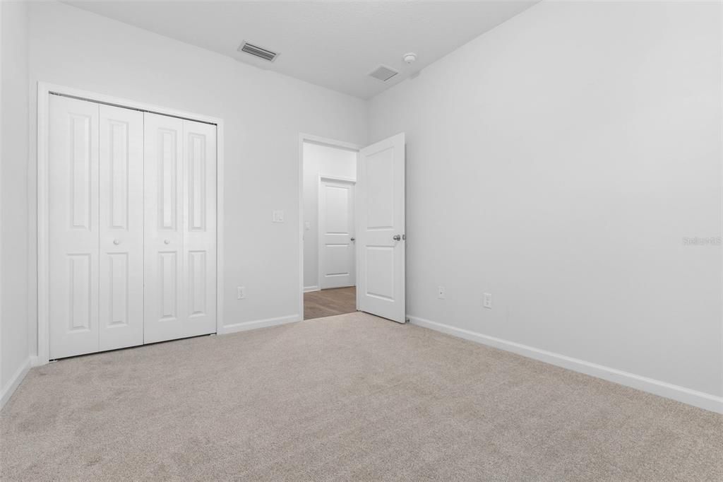 Под контрактом: $409,900 (5 спален, 2 ванн, 2208 Квадратных фут)