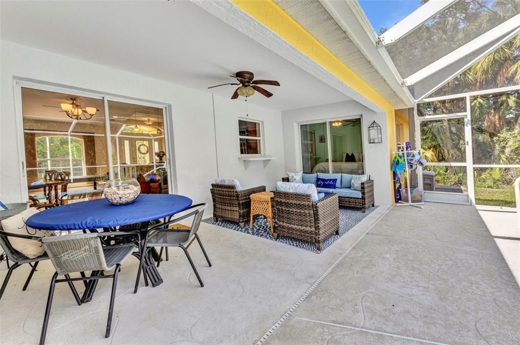 Activo con contrato: $549,000 (3 camas, 2 baños, 1270 Pies cuadrados)