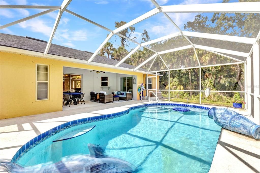 Activo con contrato: $549,000 (3 camas, 2 baños, 1270 Pies cuadrados)