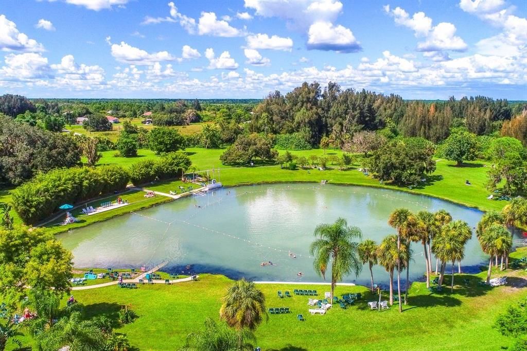 Activo con contrato: $549,000 (3 camas, 2 baños, 1270 Pies cuadrados)