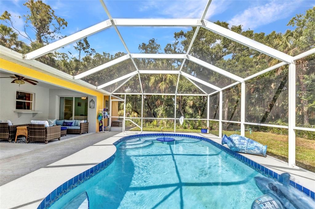 Activo con contrato: $549,000 (3 camas, 2 baños, 1270 Pies cuadrados)