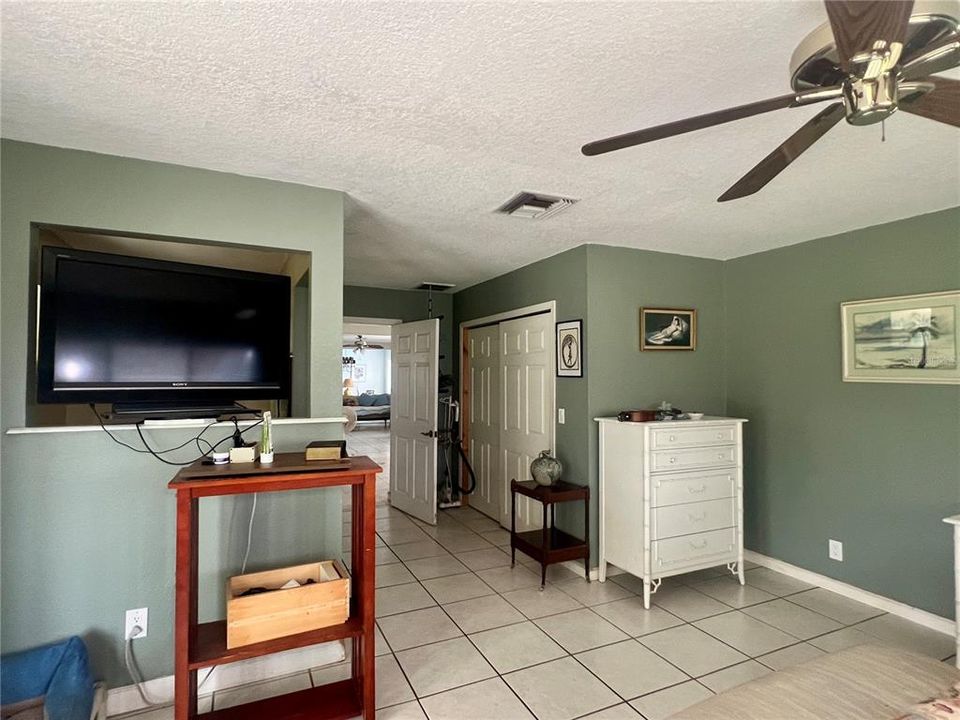 For Sale: $650,000 (3 beds, 3 baths, 2144 Square Feet)