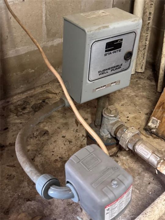 For Sale: $650,000 (3 beds, 3 baths, 2144 Square Feet)