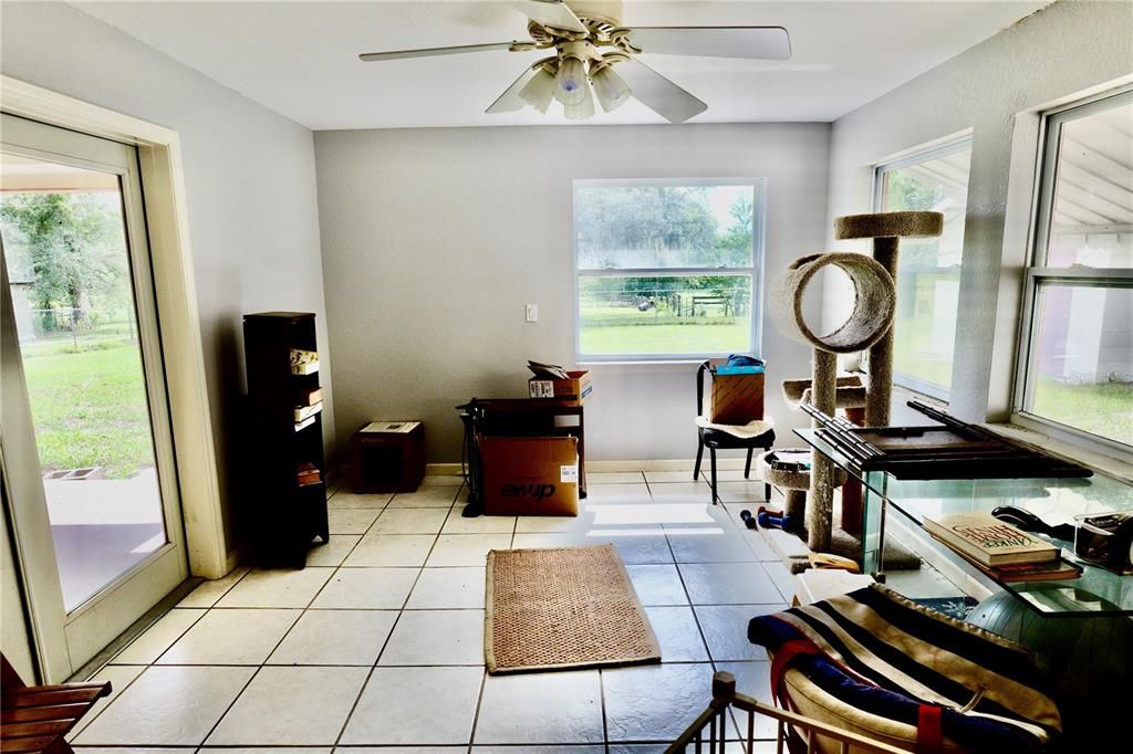 For Sale: $650,000 (3 beds, 3 baths, 2144 Square Feet)