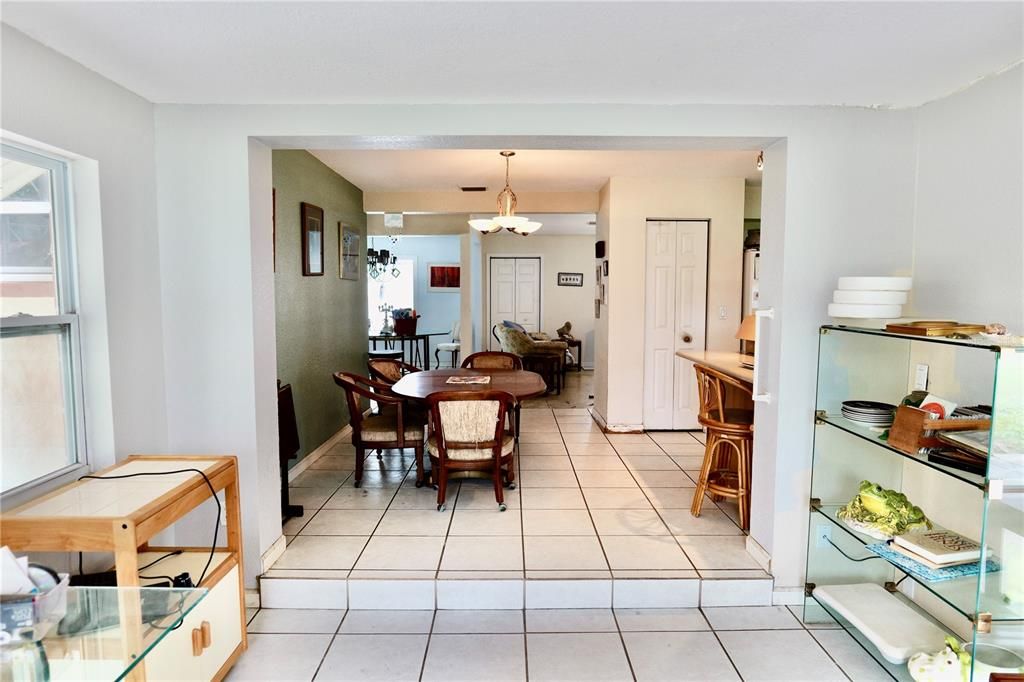 For Sale: $650,000 (3 beds, 3 baths, 2144 Square Feet)