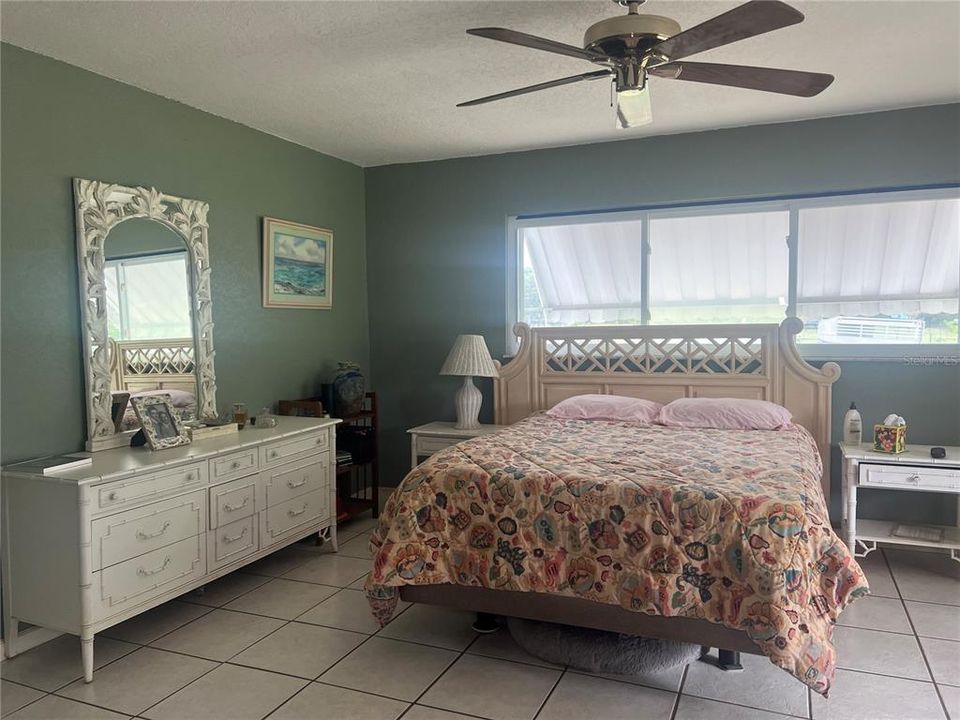 For Sale: $650,000 (3 beds, 3 baths, 2144 Square Feet)