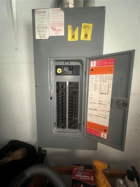 For Sale: $650,000 (3 beds, 3 baths, 2144 Square Feet)