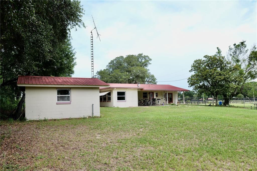 For Sale: $650,000 (3 beds, 3 baths, 2144 Square Feet)