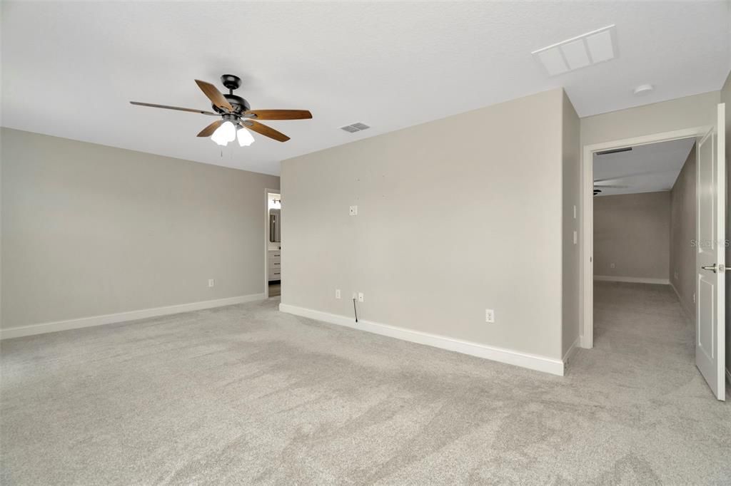 Active With Contract: $300,000 (3 beds, 2 baths, 2319 Square Feet)