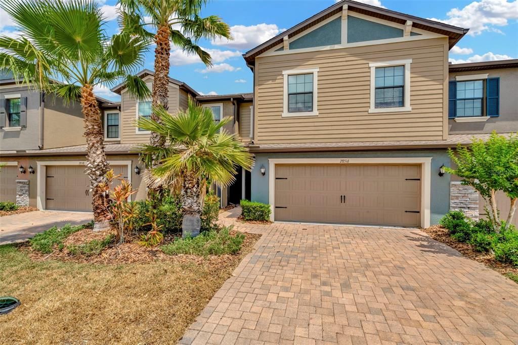 Active With Contract: $300,000 (3 beds, 2 baths, 2319 Square Feet)