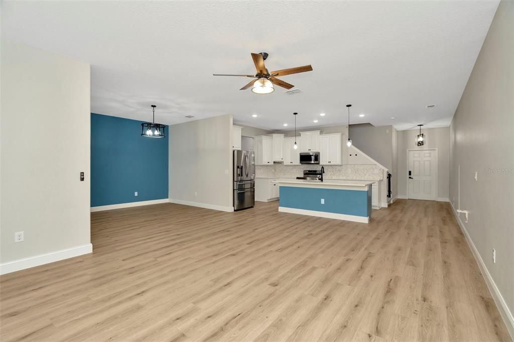 Active With Contract: $300,000 (3 beds, 2 baths, 2319 Square Feet)