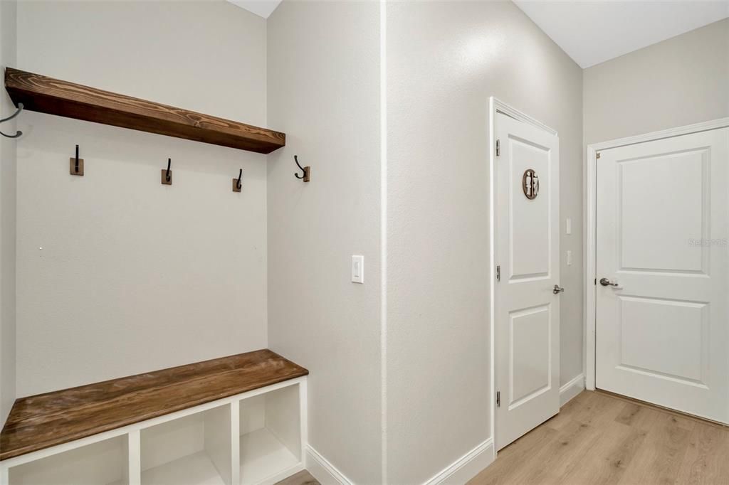 Active With Contract: $300,000 (3 beds, 2 baths, 2319 Square Feet)