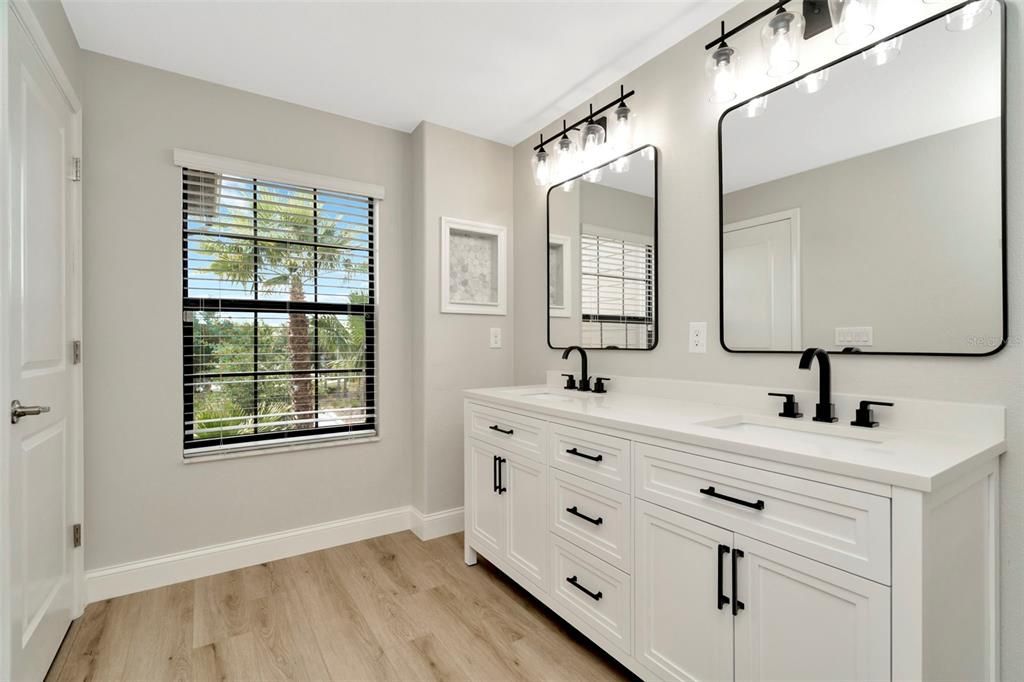 Active With Contract: $300,000 (3 beds, 2 baths, 2319 Square Feet)