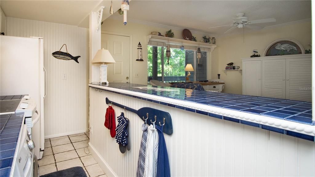 For Sale: $194,900 (1 beds, 1 baths, 480 Square Feet)