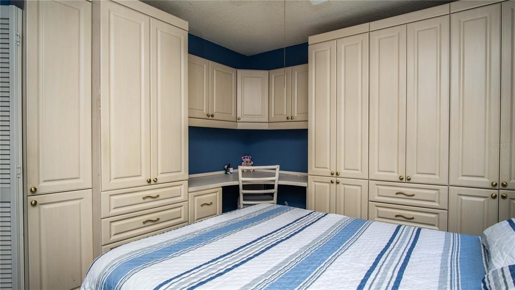 For Sale: $194,900 (1 beds, 1 baths, 480 Square Feet)