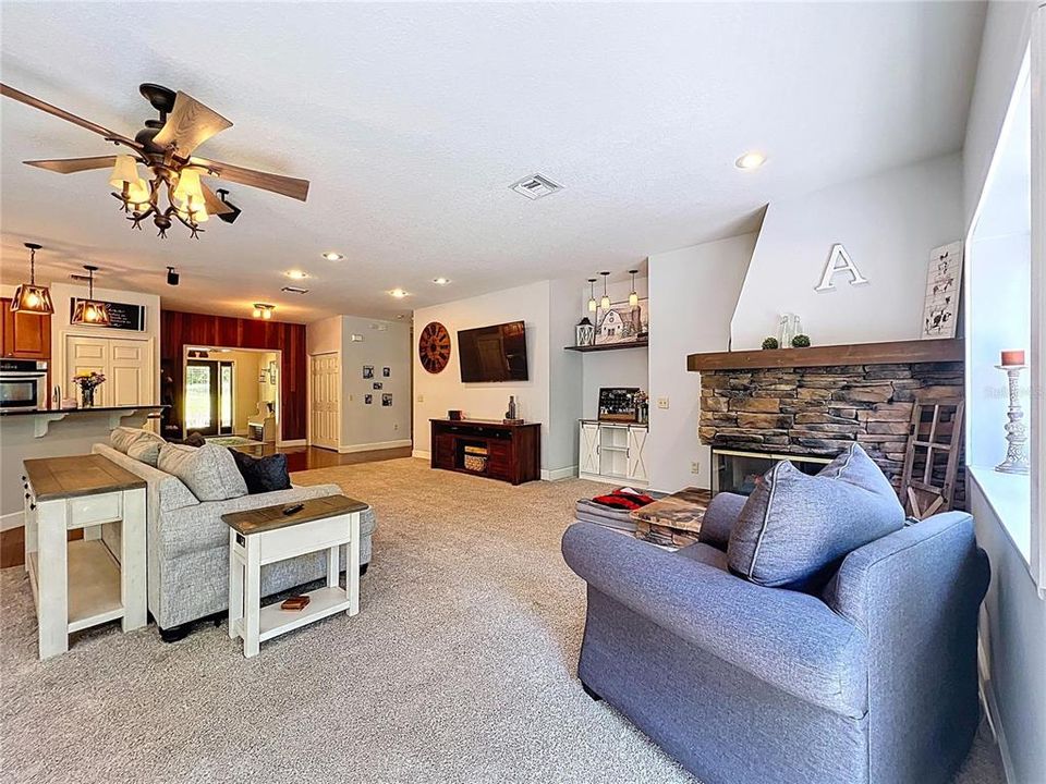 待售: $895,000 (4 贝兹, 3 浴室, 3018 平方英尺)