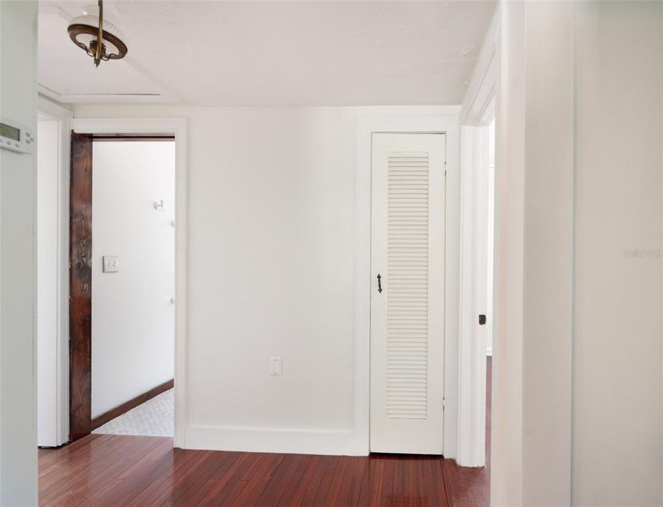 For Sale: $580,000 (3 beds, 3 baths, 2512 Square Feet)